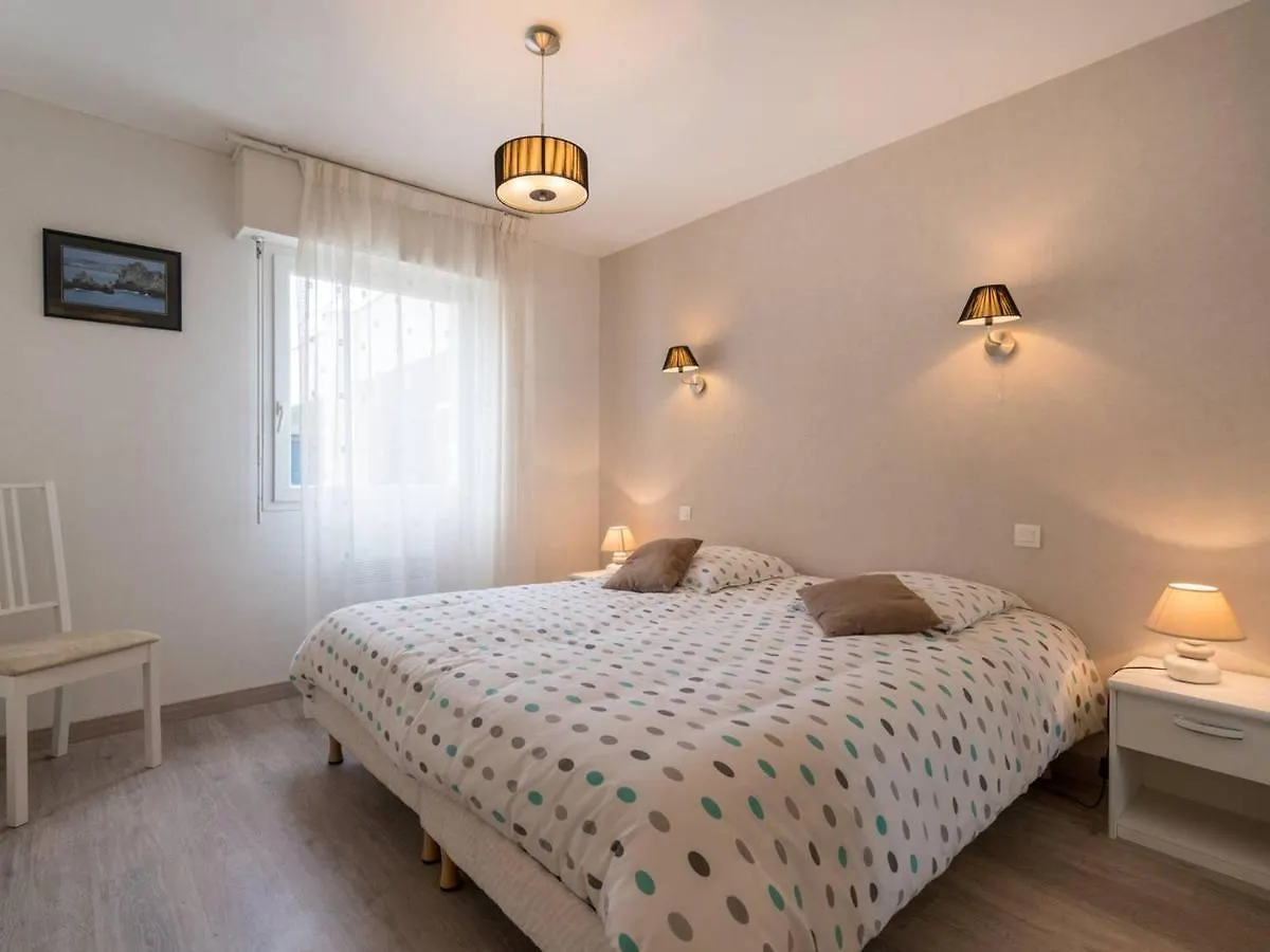 Carnac: Bel Appartement 69M², 3 Pieces, 6 Pers, Wifi, A 500M Des Plages - Parking & Petit Animal Accepte - Fr-1-477-4 0*, Carnac France